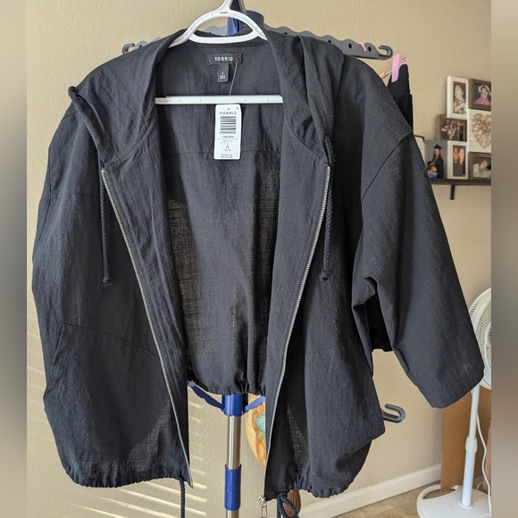 NWT Cropped Zip-Up Hoodie 1X - Picture 10 of 10